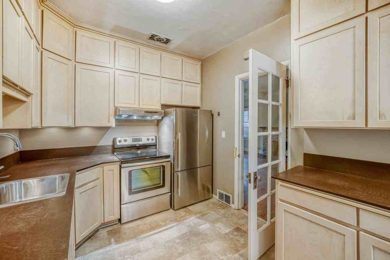 1952 26th Ave E - Photo 2 of 27