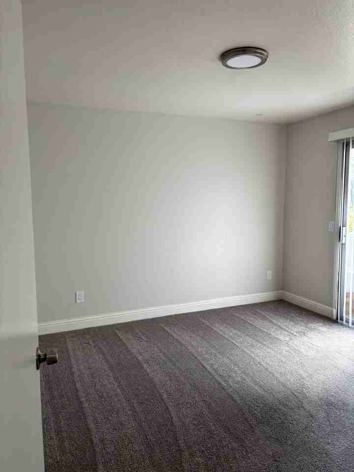 404 W. Cross St. - Photo 3 of 5