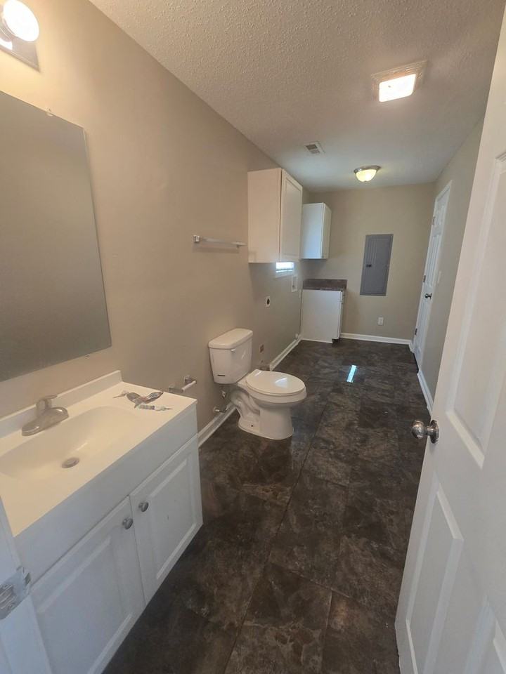 601 Huger St - Photo 5 of 8