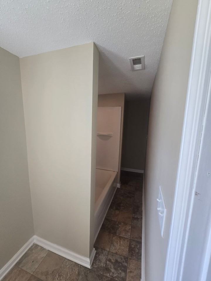 601 Huger St - Photo 7 of 8