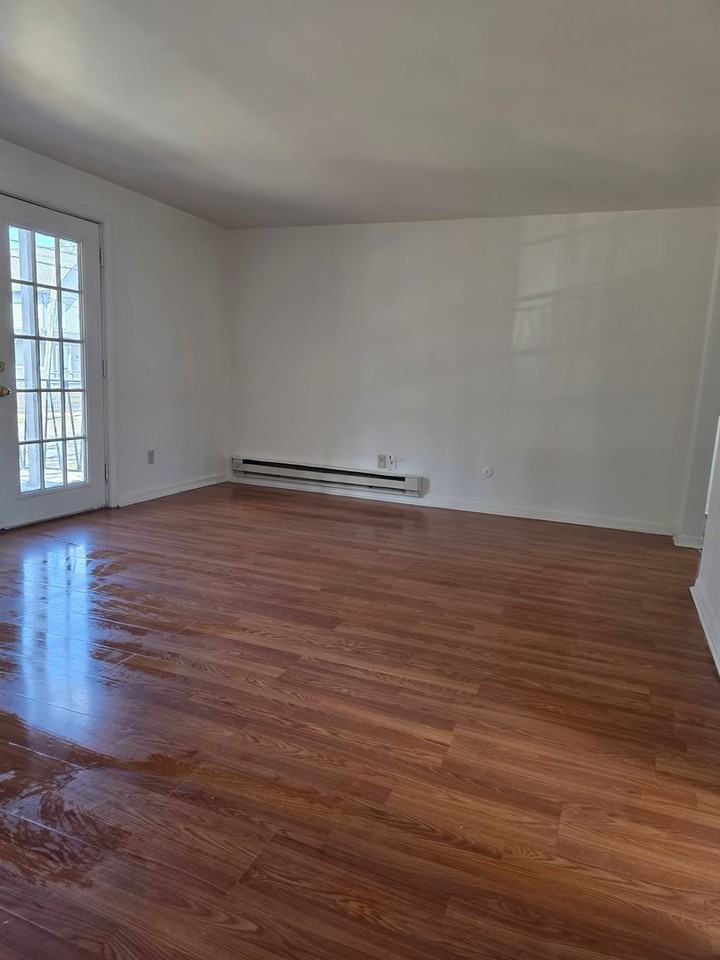 511 W Water St - Photo 2 of 9