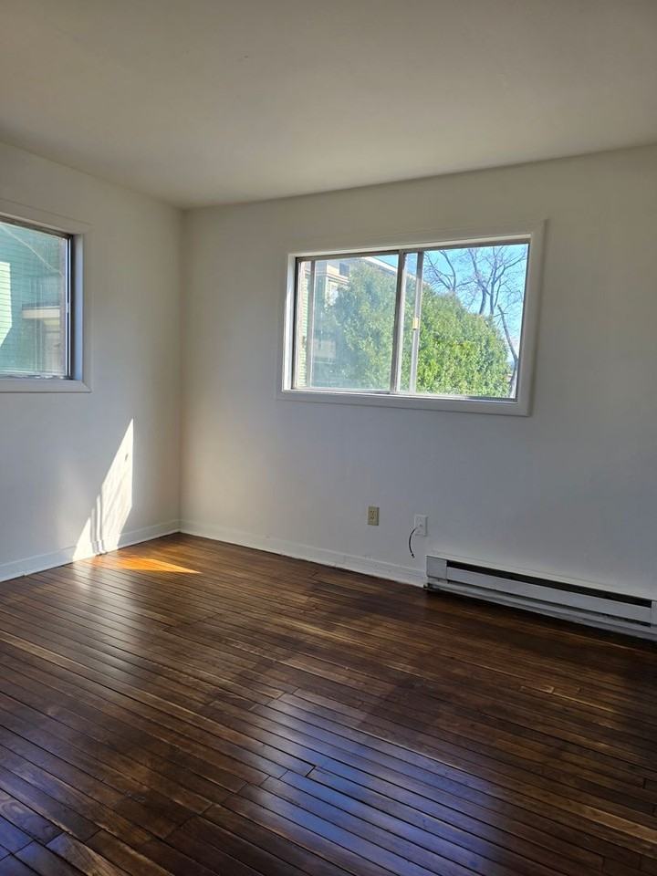 511 W Water St - Photo 4 of 9