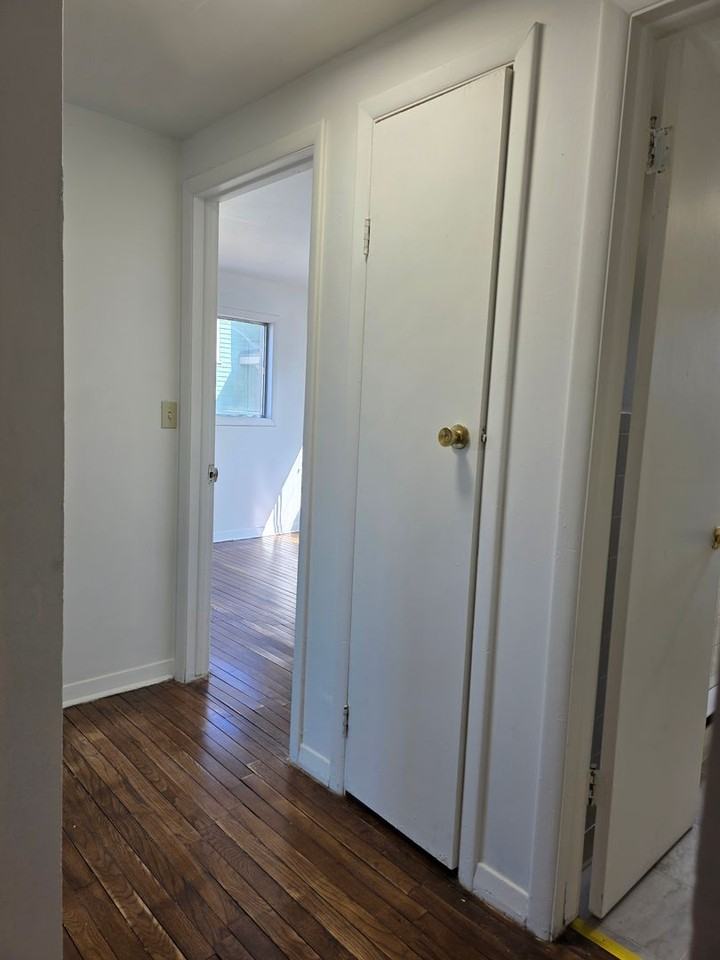 511 W Water St - Photo 5 of 9