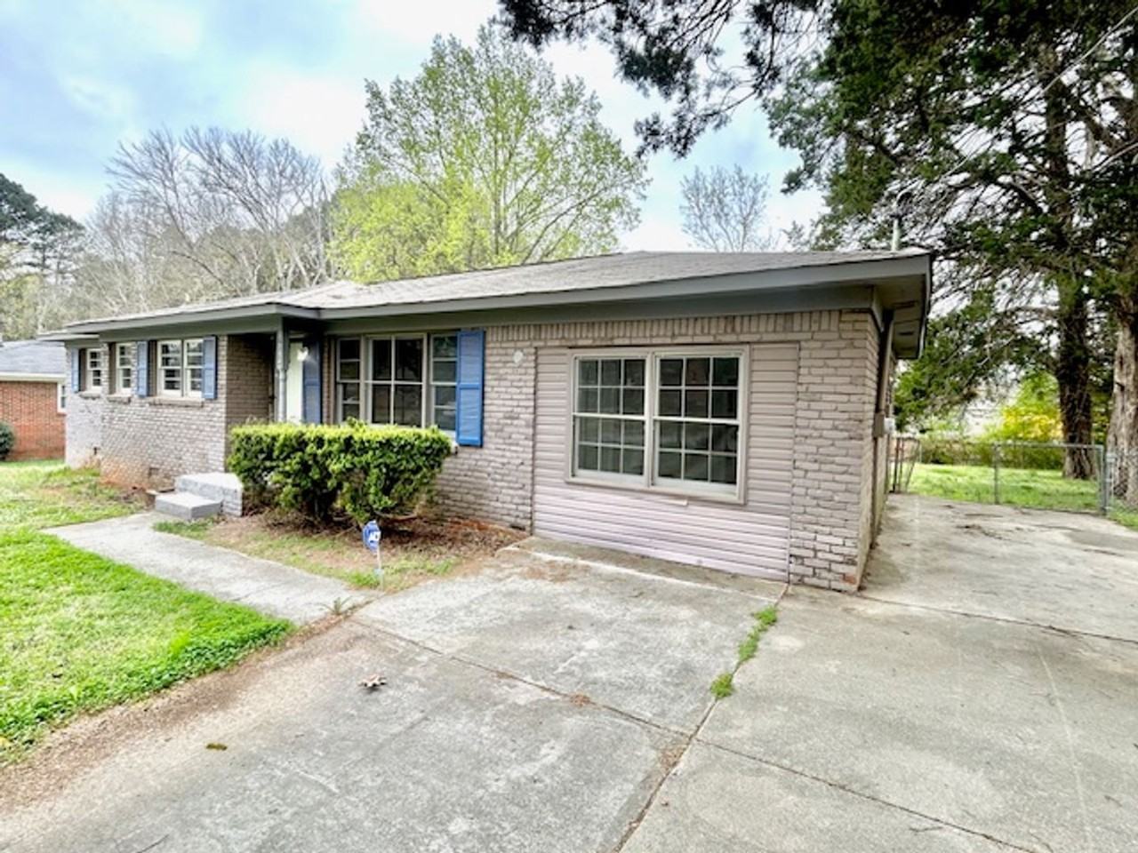 6117 Colfax Rd Nw - Photo 2 of 18