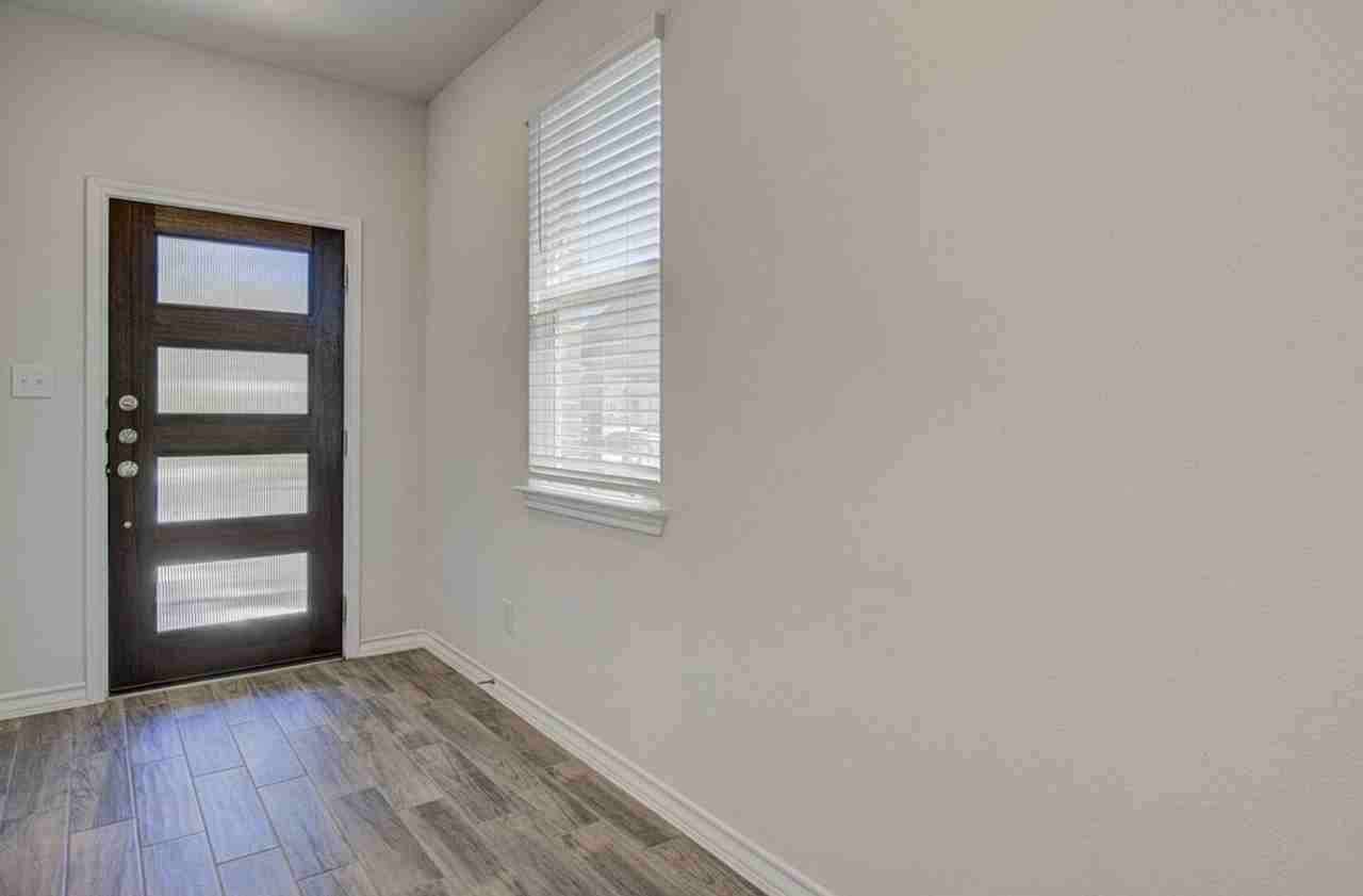 196 Pepperbark Loop - Photo 3 of 27