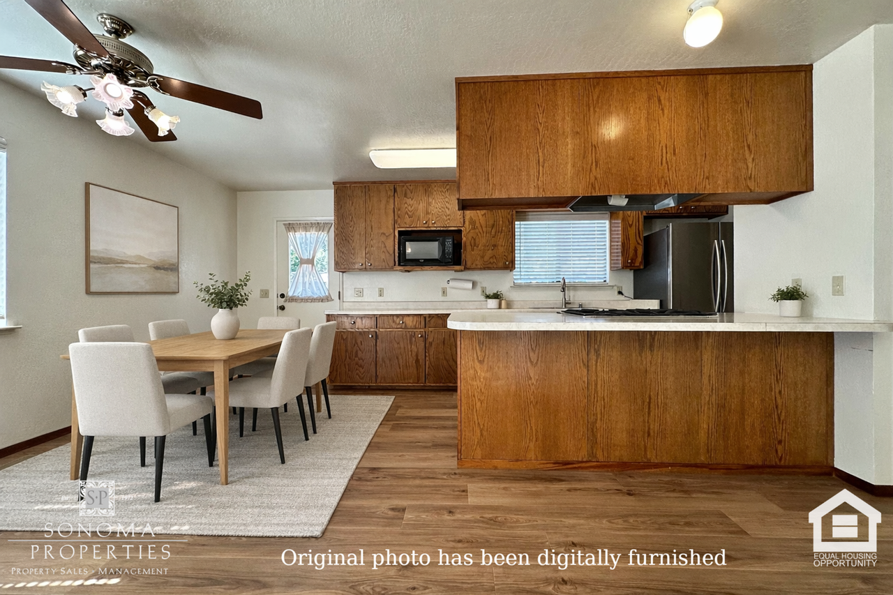 19220 Railroad Ave - Photo 3 of 31