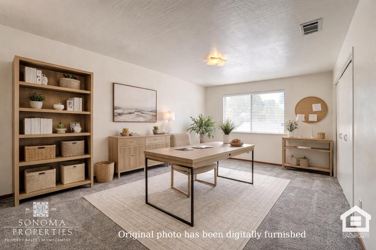 19220 Railroad Ave - Photo 5 of 31