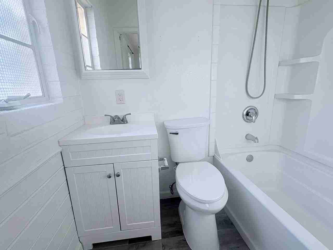 1101 S Duquesne Dr - Photo 3 of 29