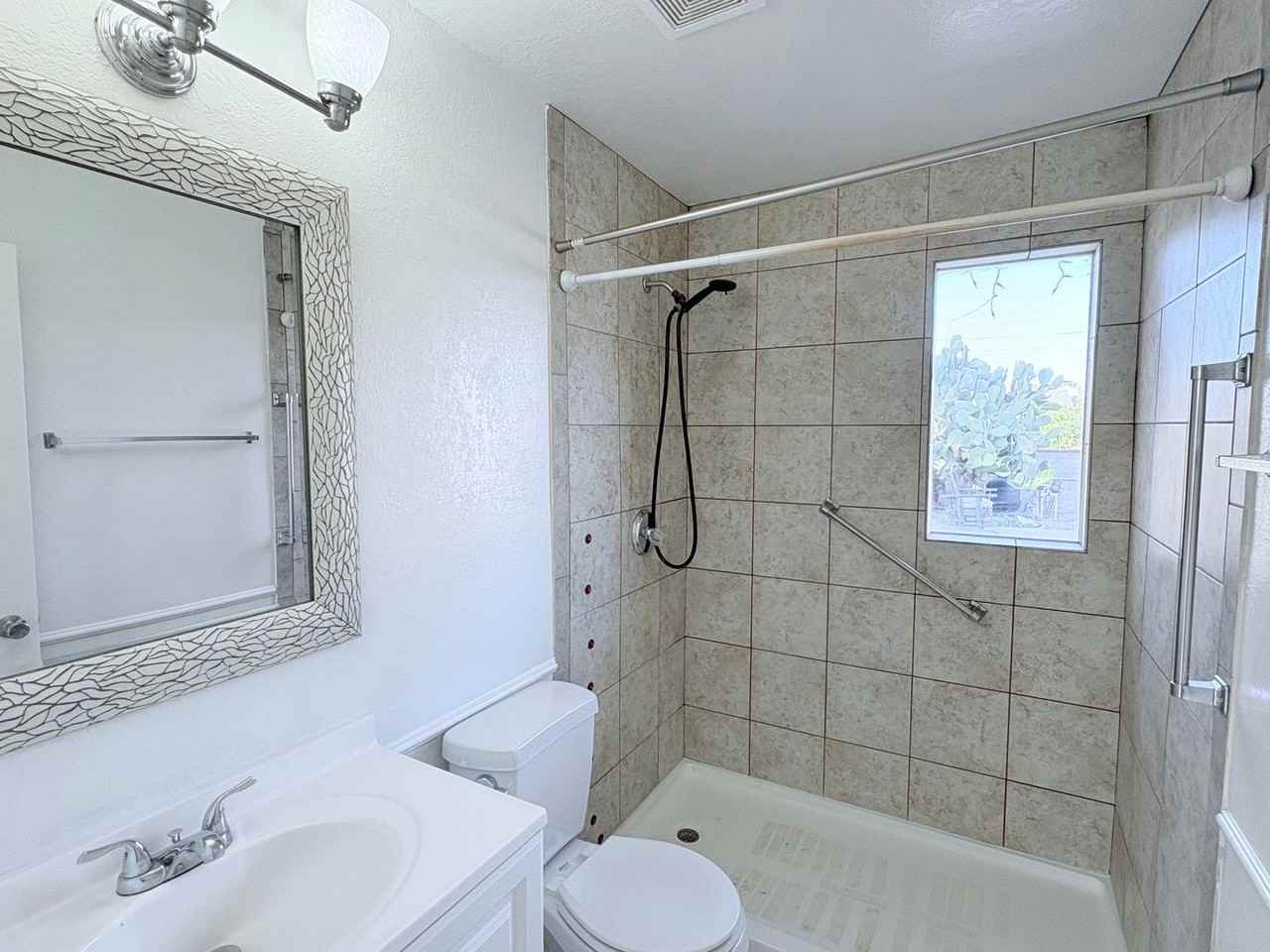 1101 S Duquesne Dr - Photo 5 of 29