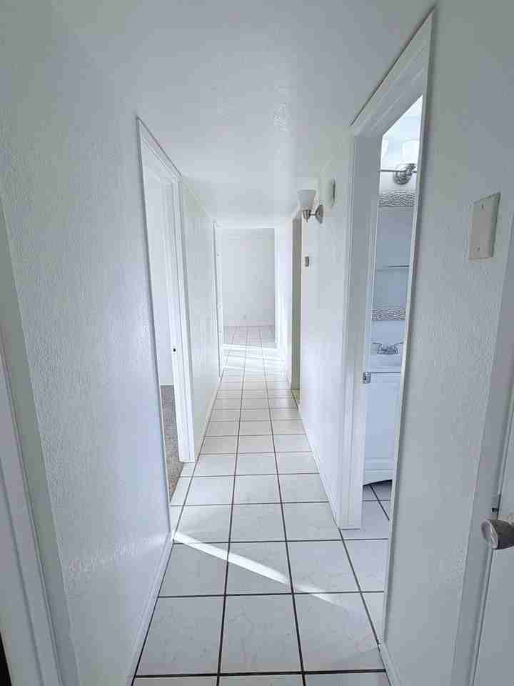 1101 S Duquesne Dr - Photo 6 of 29