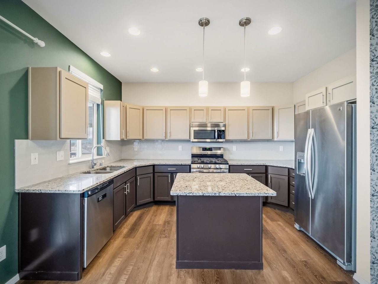 8411 N James Ct - Photo 7 of 50