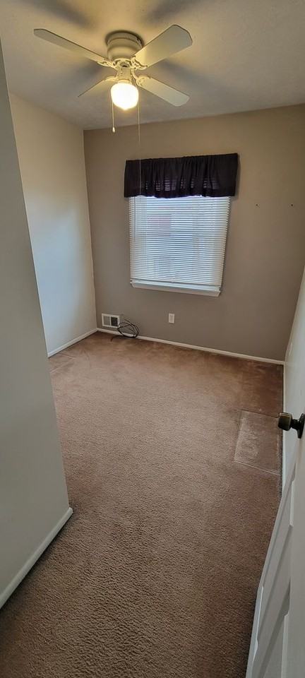 423 N Mount Vernon Cir - Photo 7 of 17