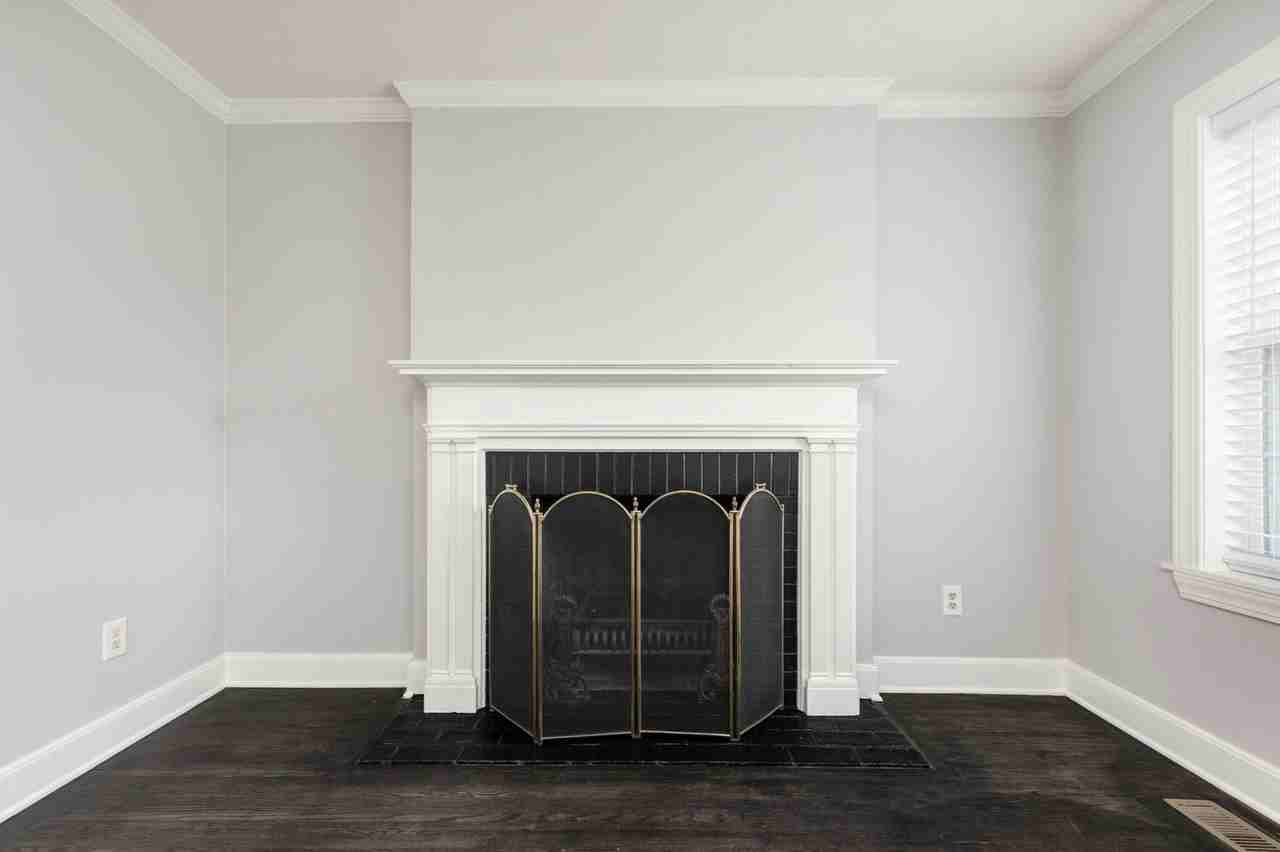 2664 Kings Hwy - Photo 4 of 41