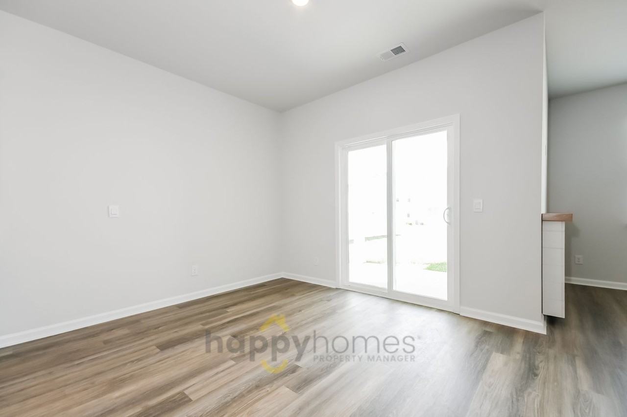 8019 Precious Ct - Photo 5 of 21