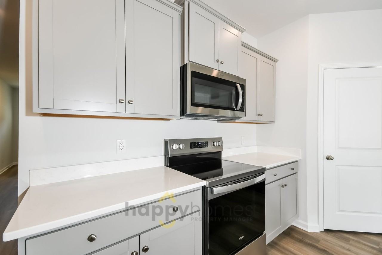 8019 Precious Ct - Photo 7 of 21