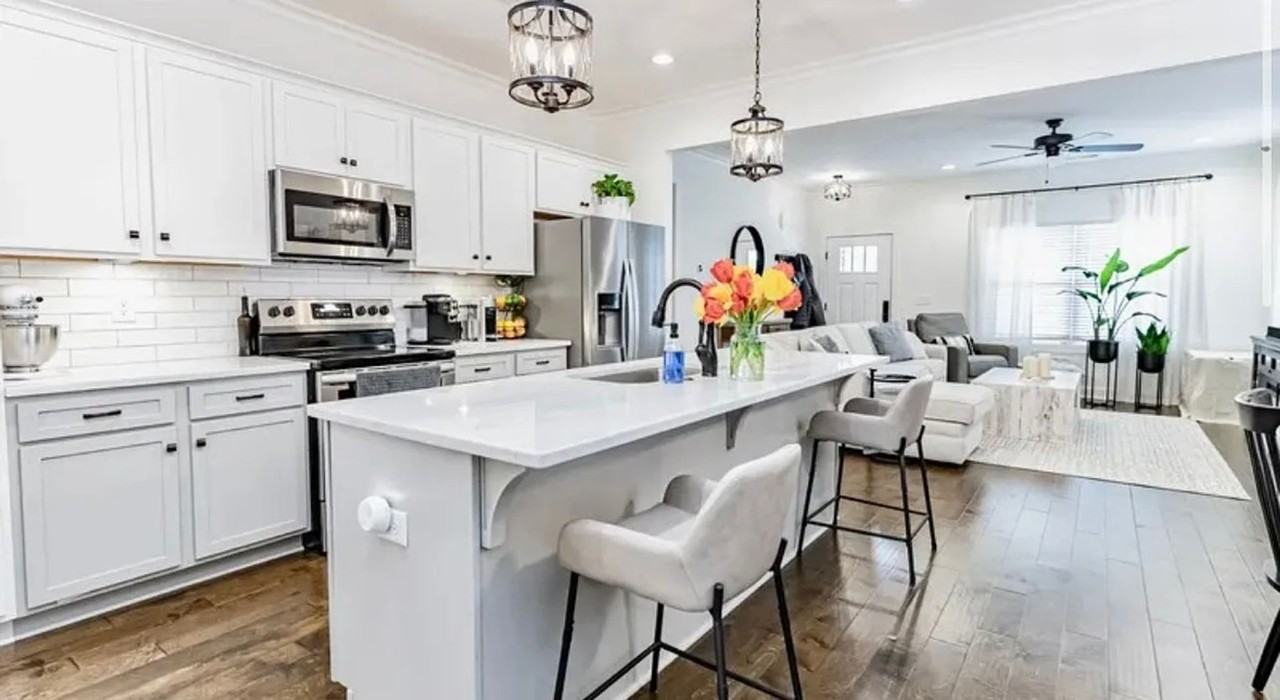 17 E Decatur St - Photo 2 of 11