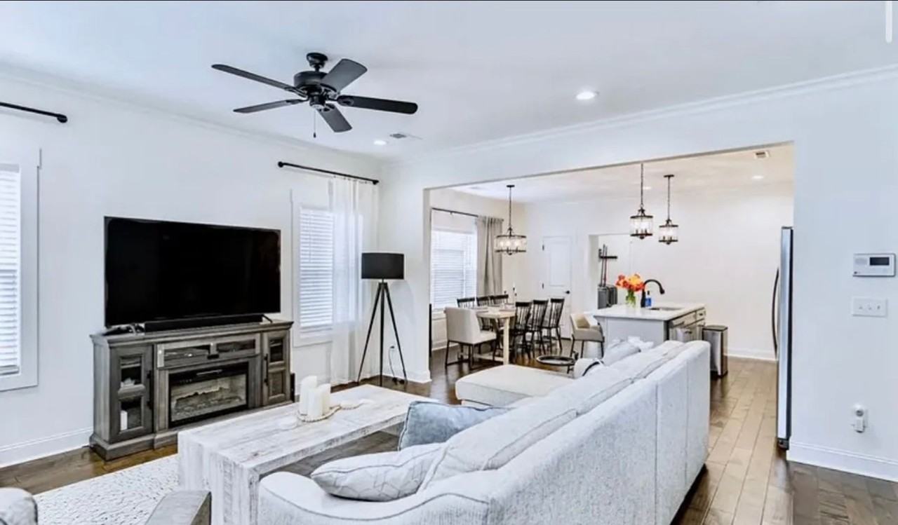 17 E Decatur St - Photo 3 of 11