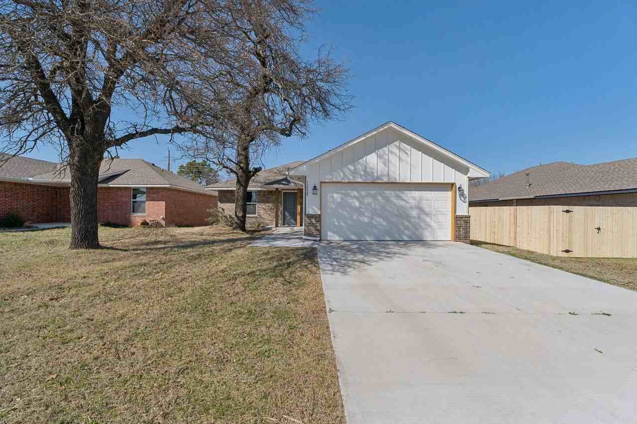 12529 Ne 36th St - Photo 4 of 33