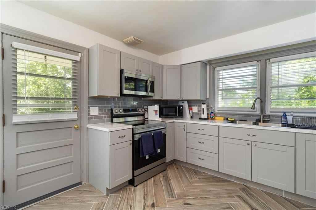 2220 Rodgers St #1 - Photo 7 of 18