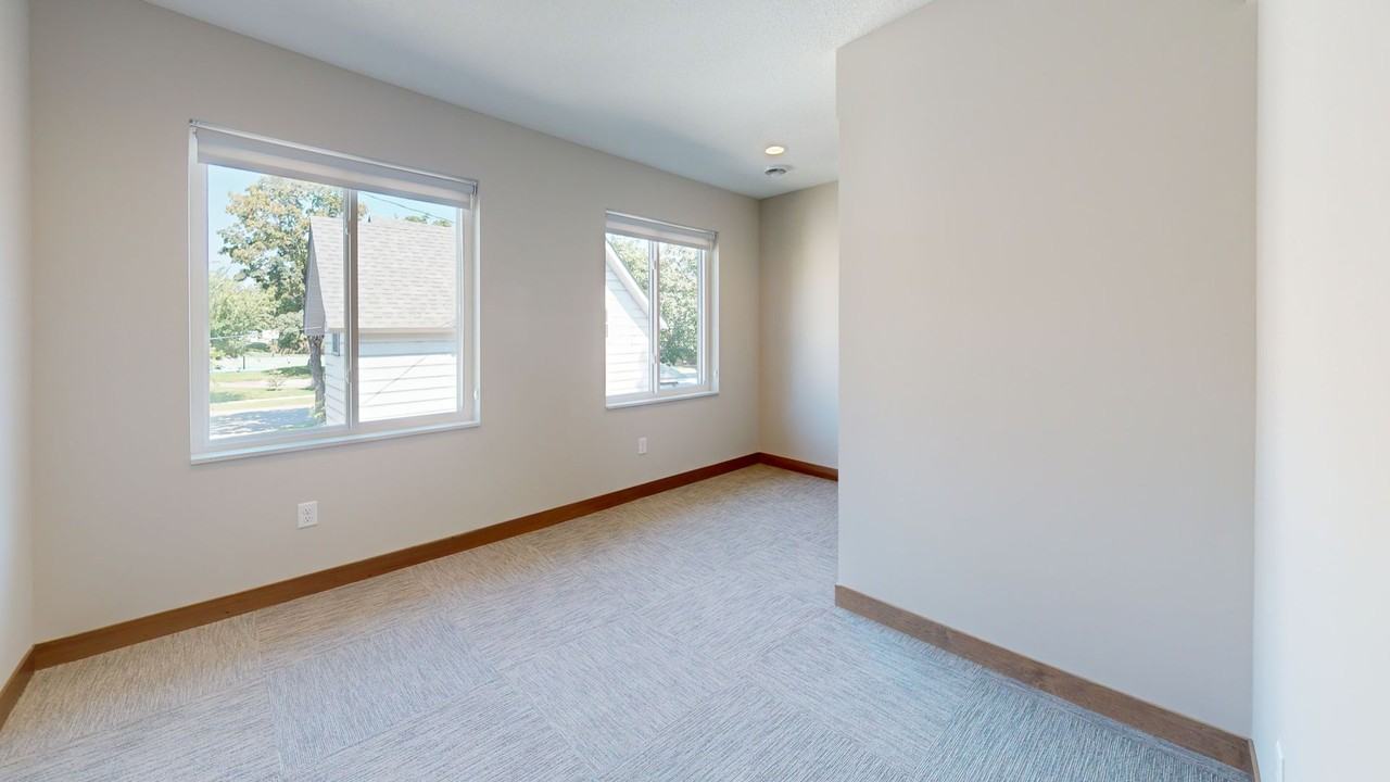 882 20th Ave SE - Photo 7 of 18