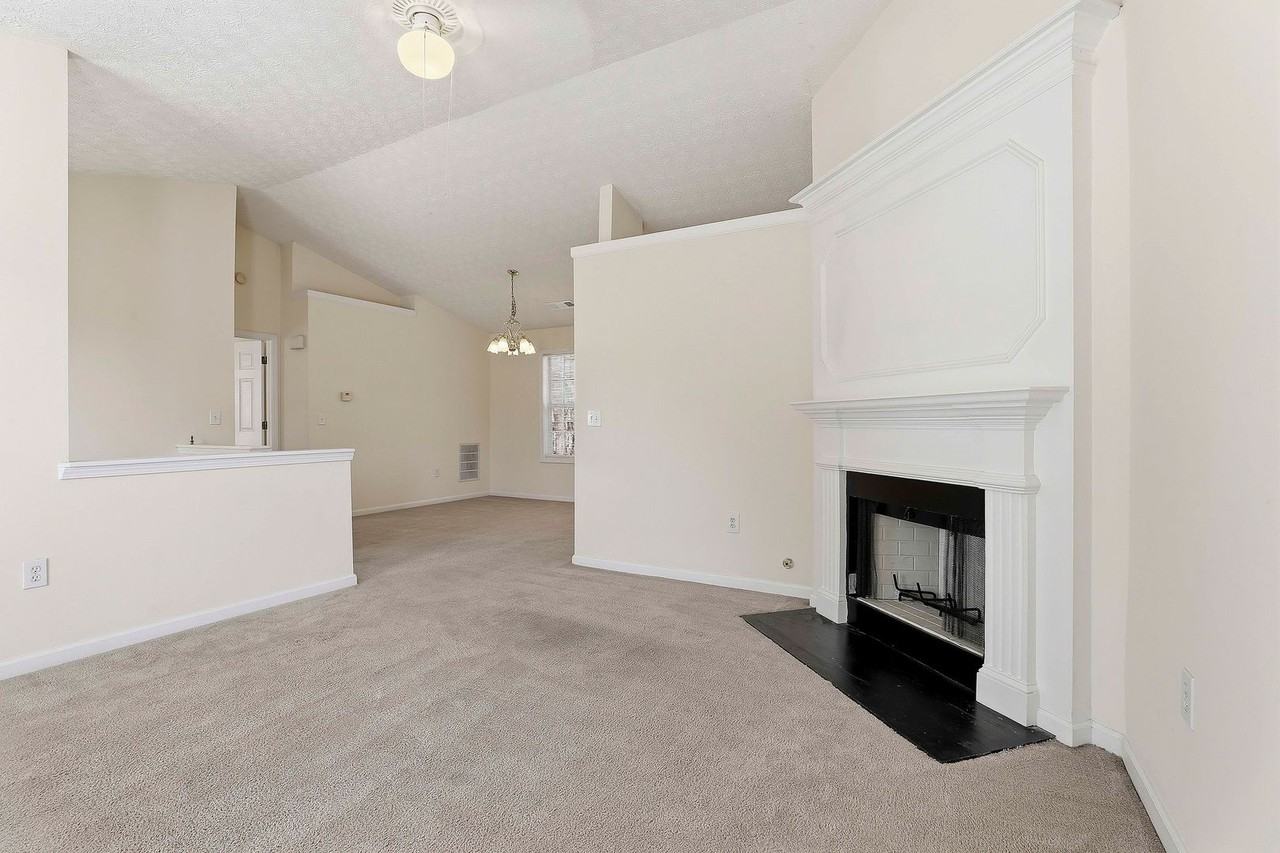 856 Walnut Creek Ln - Photo 5 of 15