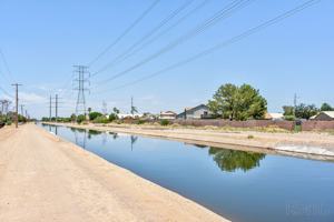 featured image of 3426 E University Dr