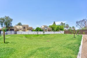 featured image of 3426 E University Dr