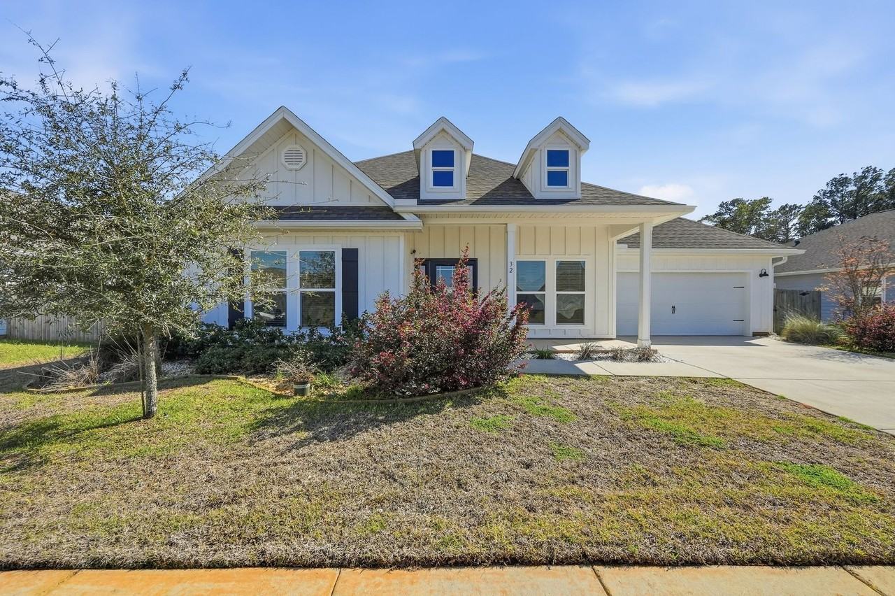 32 Hammock Breeze Dr - Photo 2 of 50