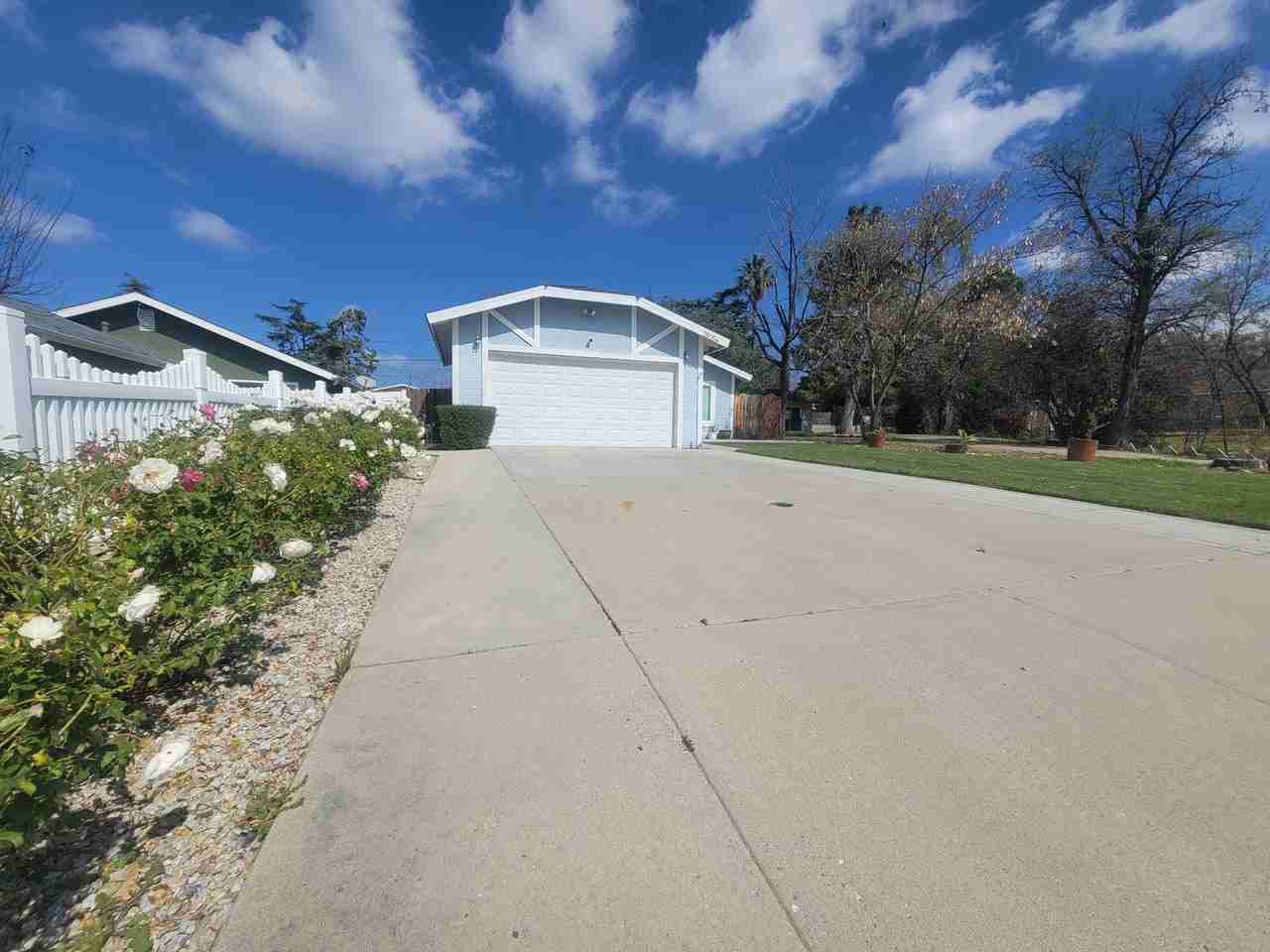 35054 Beech Ave - Photo 2 of 16