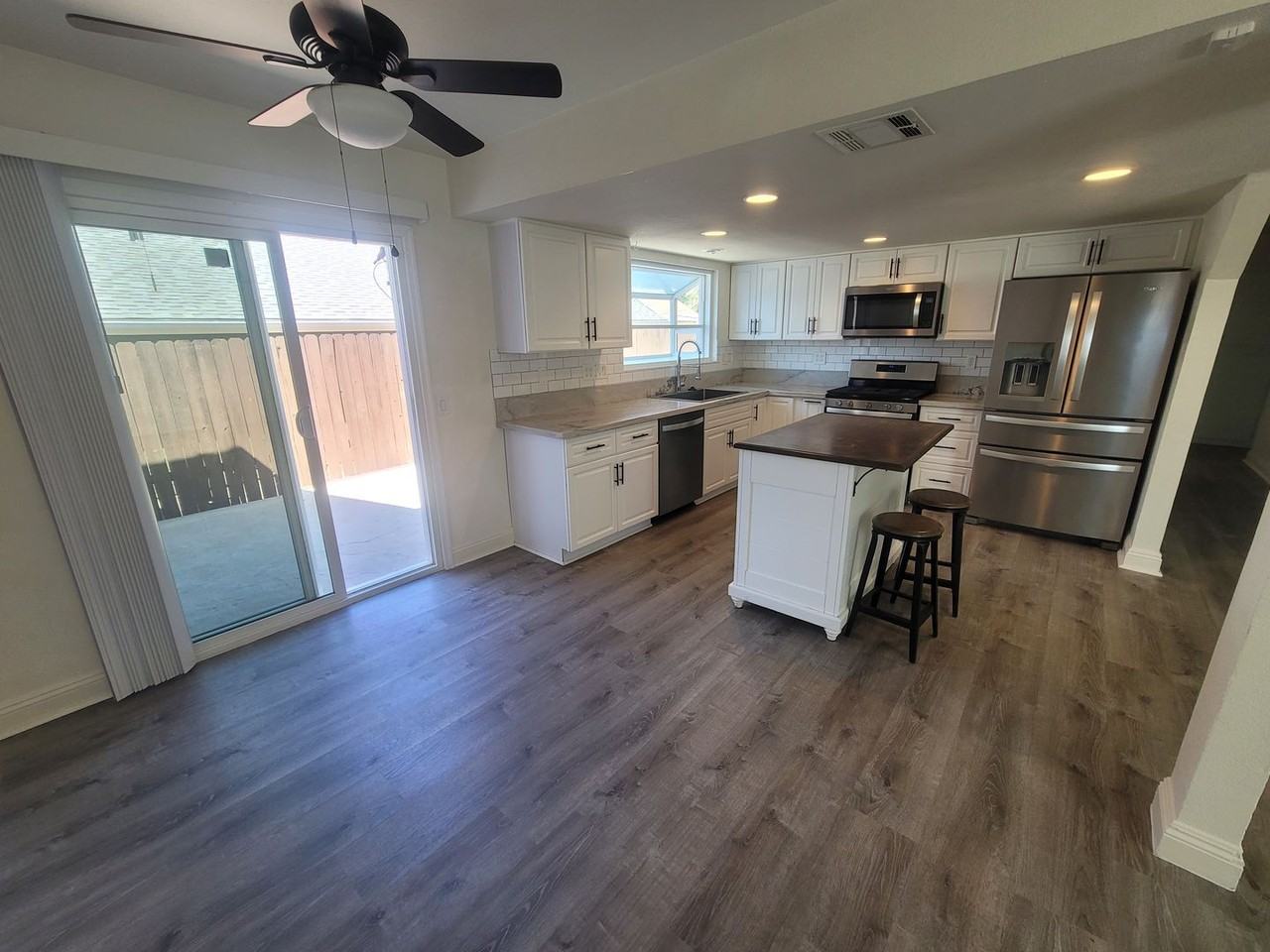 35054 Beech Ave - Photo 7 of 16