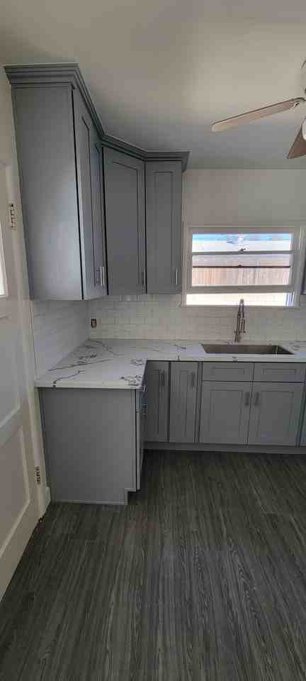 610 Clay St #610 - Photo 2 of 10