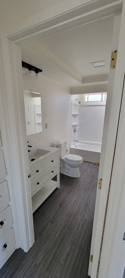 610 Clay St #610 - Photo 4 of 10