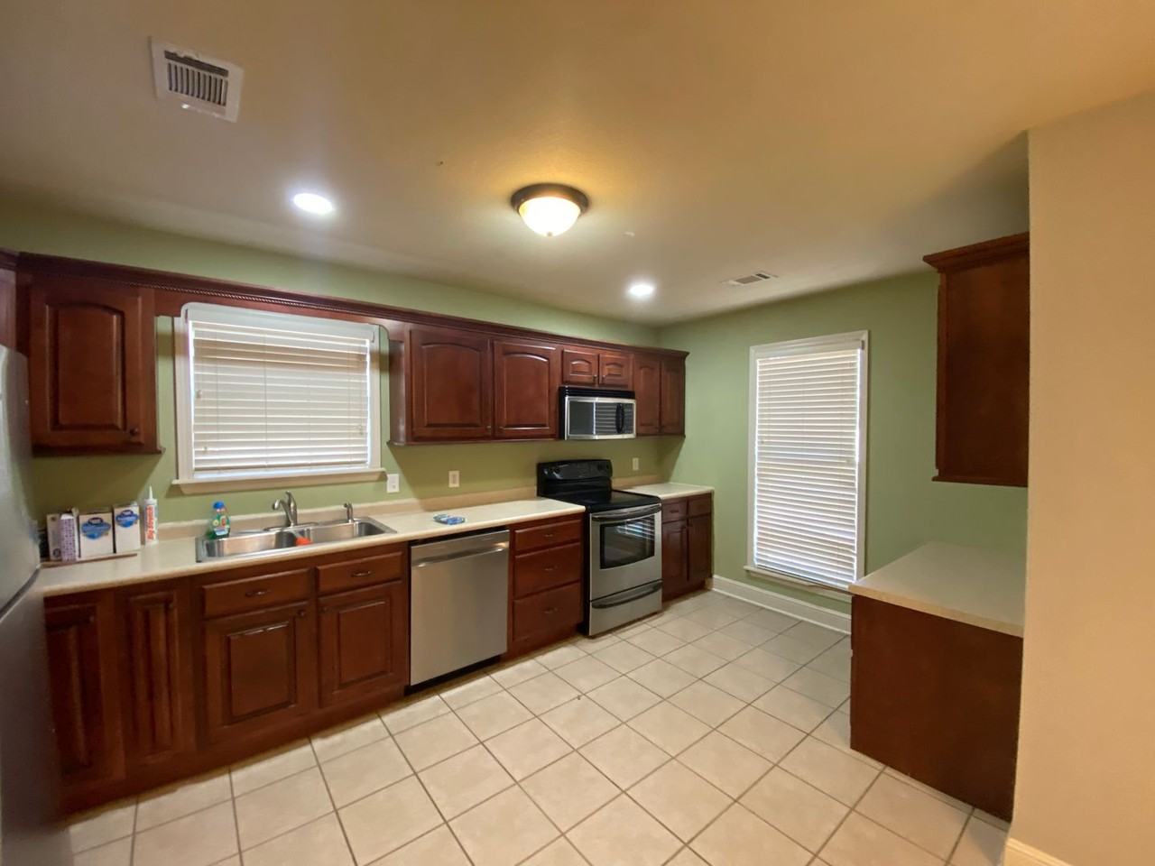 3413 Oaklawn Ave - Photo 2 of 12