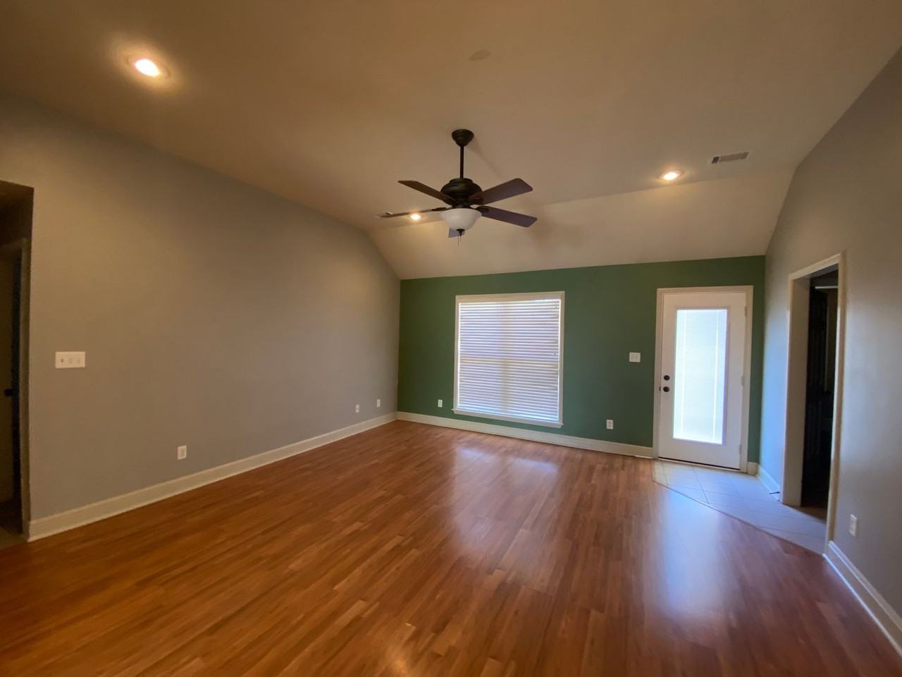 3413 Oaklawn Ave - Photo 4 of 12