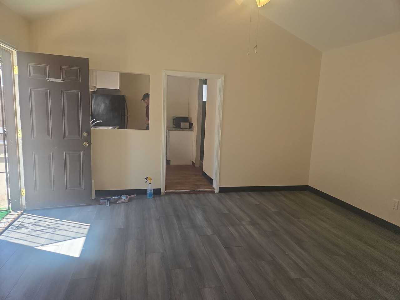 561 E 20th St - Photo 5 of 23