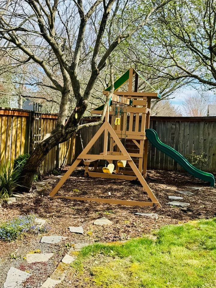 1575 Adelman Loop - Photo 4 of 16