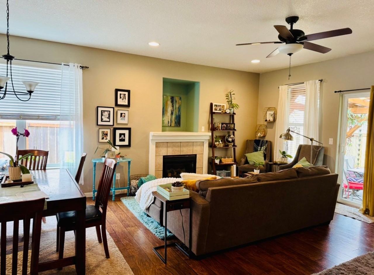 1575 Adelman Loop - Photo 7 of 16