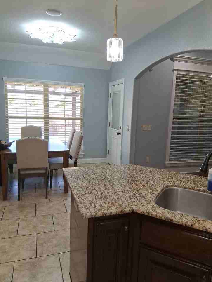 3864 W Providence Dr - Photo 6 of 25