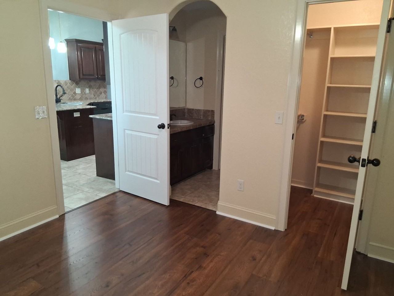 3864 W Providence Dr - Photo 7 of 25