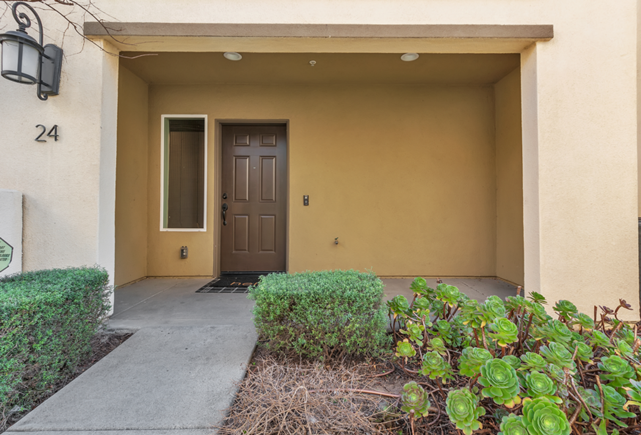 1520 W 1st St - Photo 3 of 31