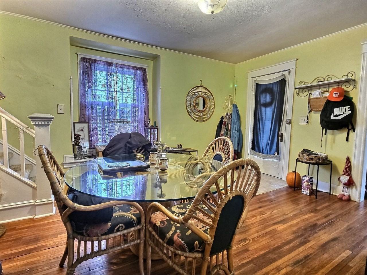 213 Foster Ave - Photo 5 of 16