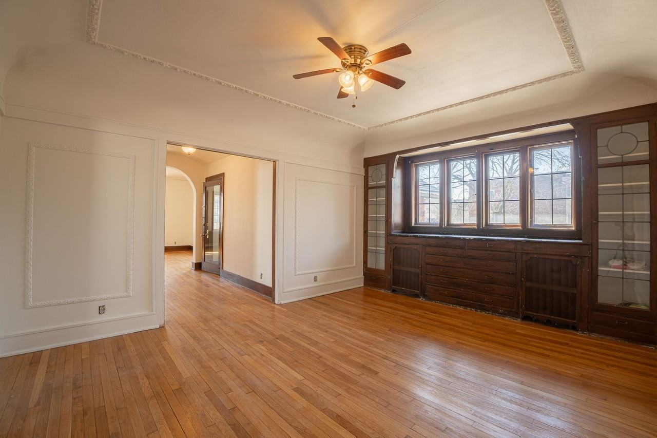 2222 E Park Pl - Photo 6 of 35