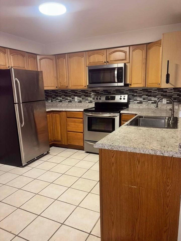 803 9th Ave Nw - Photo 3 of 21