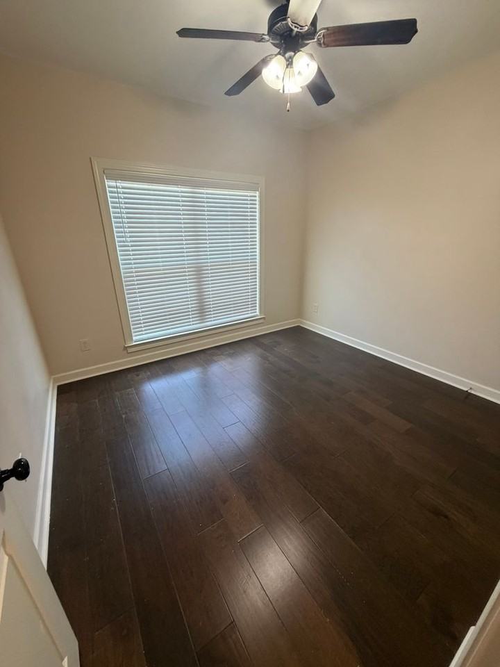 469 Madison Ave - Photo 6 of 38