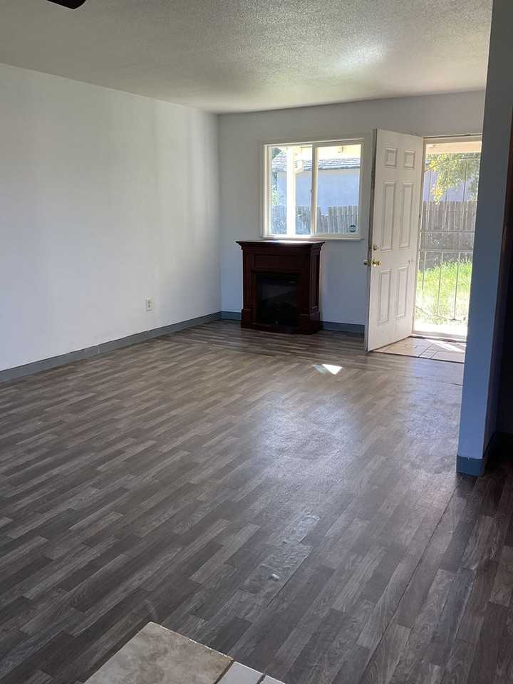 17125 Zanita Trl - Photo 4 of 10