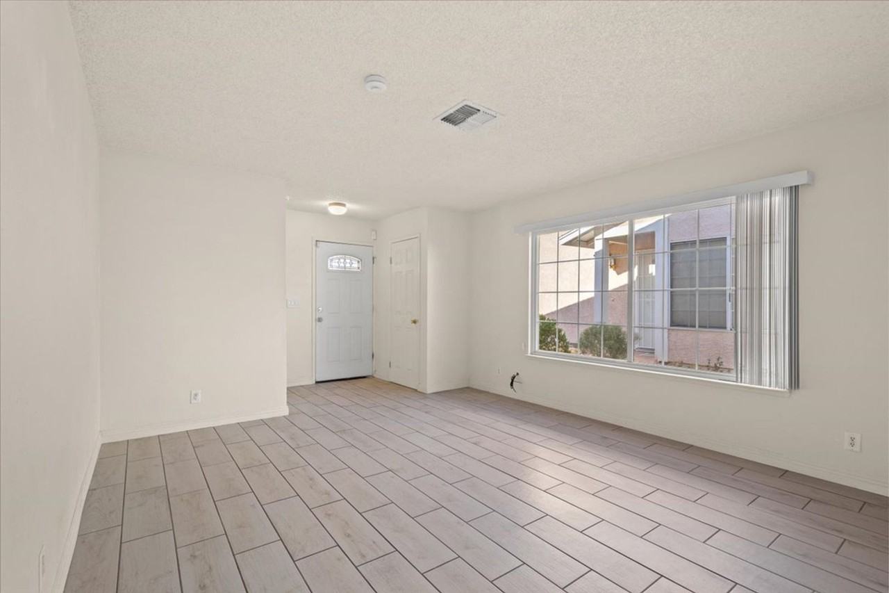 6564 Gazelle Dr - Photo 6 of 23