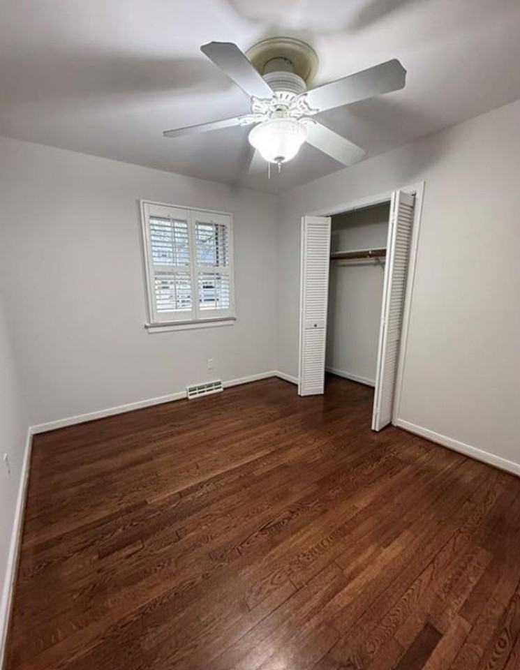 2406 Vollmer Rd - Photo 2 of 9