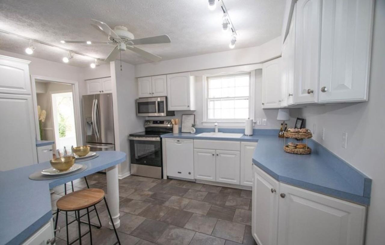 2406 Vollmer Rd - Photo 6 of 9