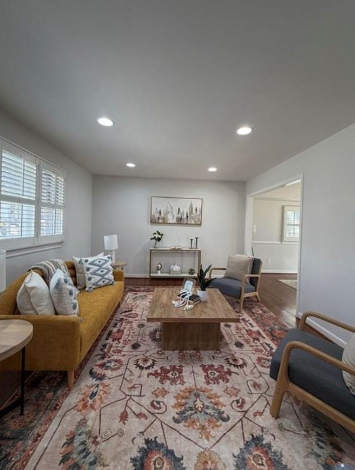 2406 Vollmer Rd - Photo 7 of 9