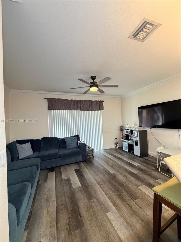 2677 Sw 83rd Ter - Photo 6 of 13